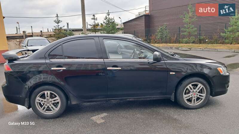 Седан Mitsubishi Lancer 2010 в Харькове