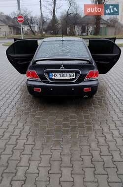Седан Mitsubishi Lancer 2004 в 