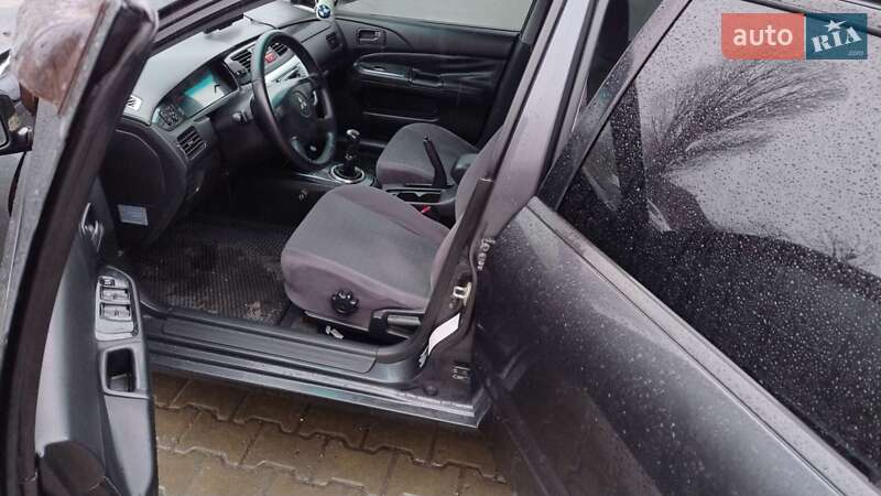 Седан Mitsubishi Lancer 2004 в Хмельницком
