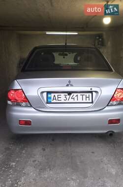 Седан Mitsubishi Lancer 2006 в Дмитрівці