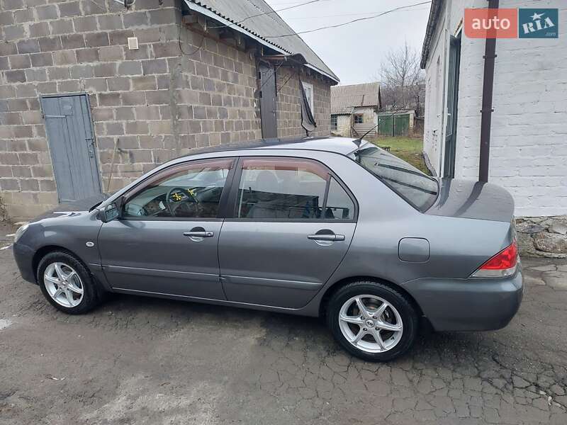 Седан Mitsubishi Lancer 2005 в Умані