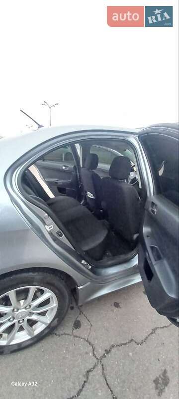 Седан Mitsubishi Lancer 2016 в Кривом Роге