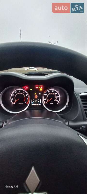 Седан Mitsubishi Lancer 2016 в Кривом Роге