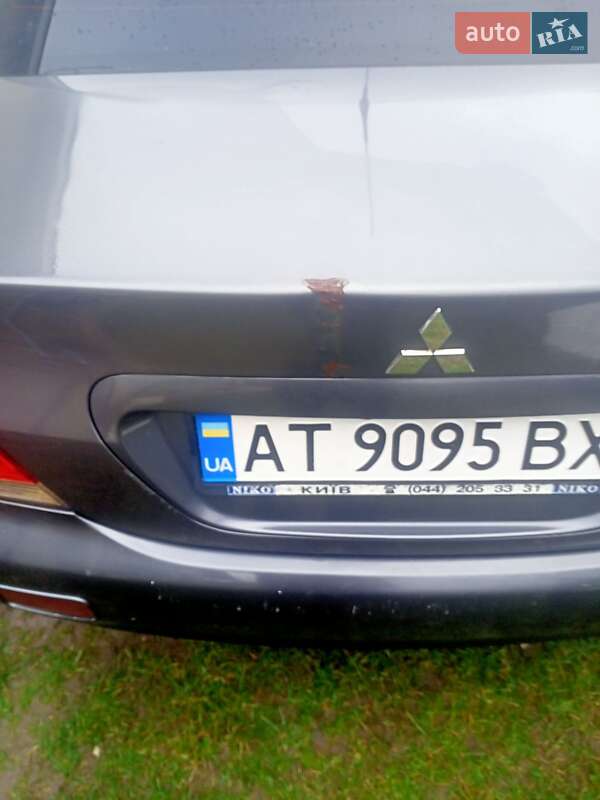 Седан Mitsubishi Lancer 2005 в Тлумаче