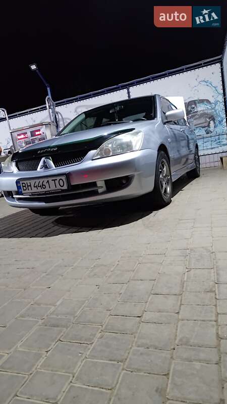 Седан Mitsubishi Lancer 2006 в Раздельной фото 2 Седан Mitsubishi Lancer 2006 в Раздельной