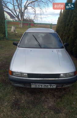 Седан Mitsubishi Lancer 1989 в Городку