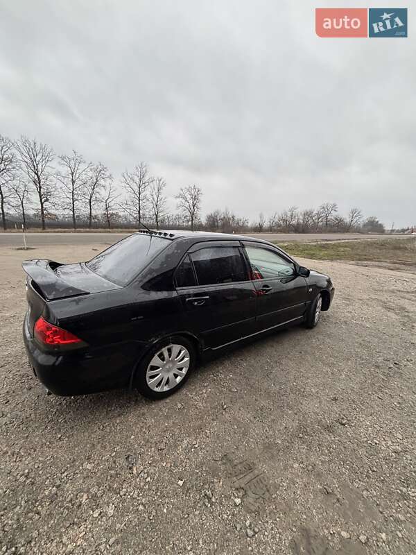Седан Mitsubishi Lancer 2005 в Обухове