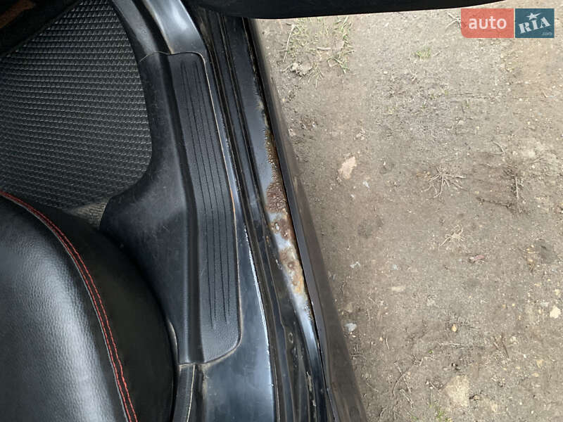 Седан Mitsubishi Lancer 2004 в Золочеве