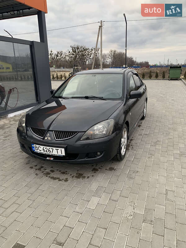Седан Mitsubishi Lancer 2004 в Золочеве