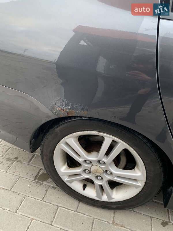 Седан Mitsubishi Lancer 2004 в Золочеве