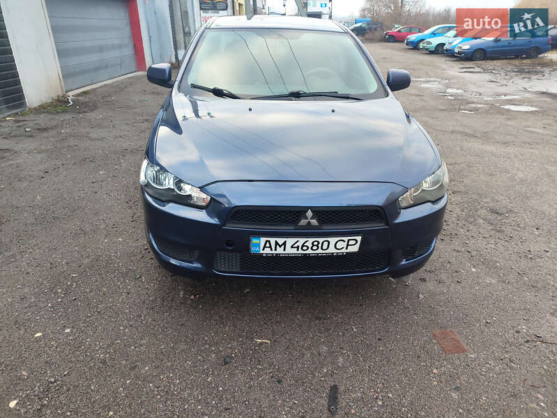 Седан Mitsubishi Lancer 2008 в Киеве