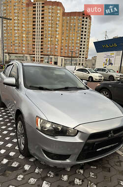 Седан Mitsubishi Lancer 2010 в Киеве