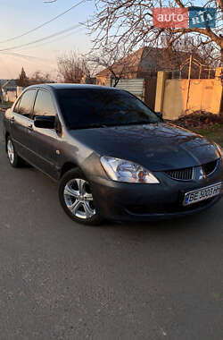 Седан Mitsubishi Lancer 2004 в Миколаєві