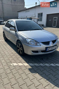 Седан Mitsubishi Lancer 2005 в Черновцах