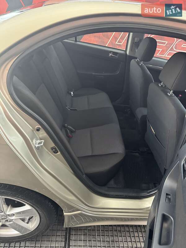 Седан Mitsubishi Lancer 2009 в Львові