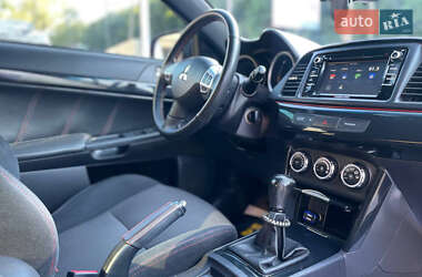 Седан Mitsubishi Lancer 2017 в 