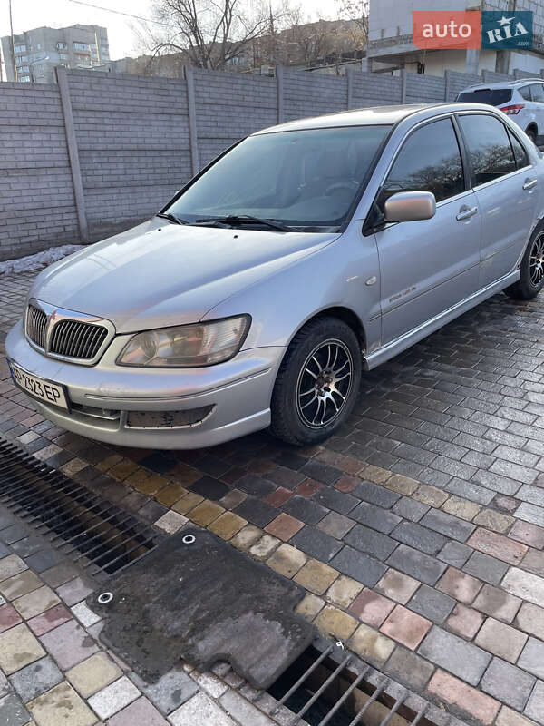 Седан Mitsubishi Lancer 2004 в Запорожье