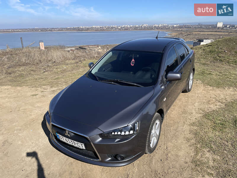 Хэтчбек Mitsubishi Lancer 2009 в Одессе