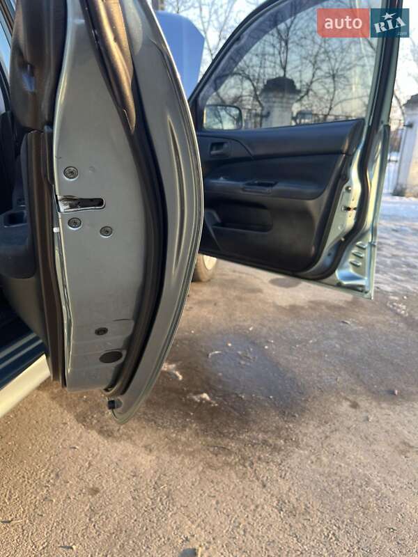 Седан Mitsubishi Lancer 2006 в Новомосковске фото 9 Седан Mitsubishi Lancer 2006 в Новомосковске