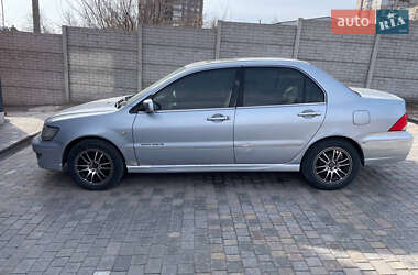 Седан Mitsubishi Lancer 2004 в 