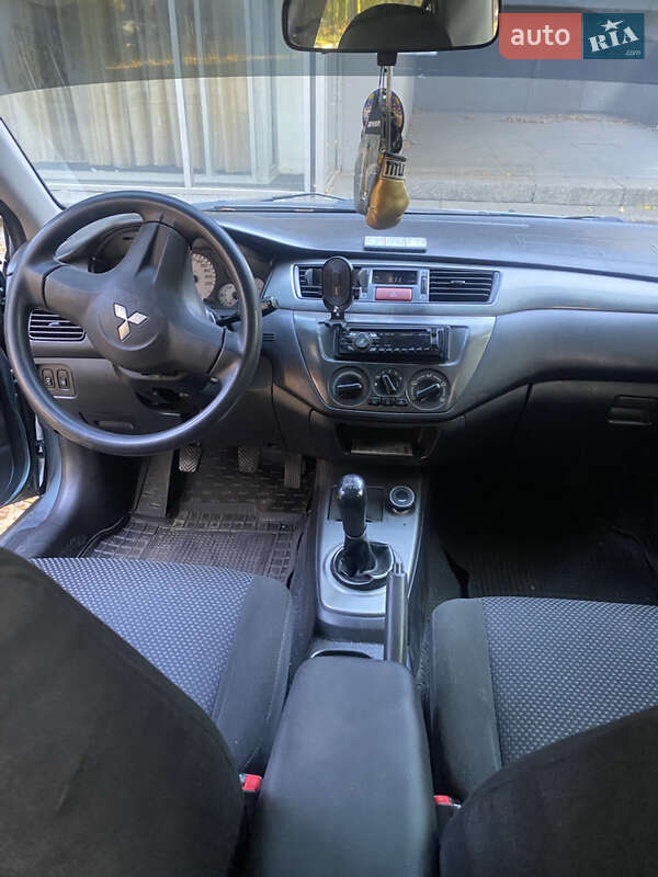 Седан Mitsubishi Lancer 2008 в Киеве