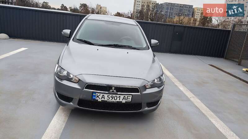 Mitsubishi Lancer 2015