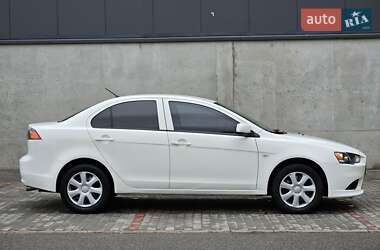 Седан Mitsubishi Lancer 2012 в Киеве