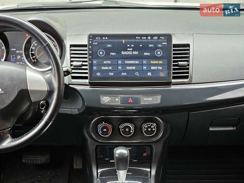 Седан Mitsubishi Lancer 2012 в Києві