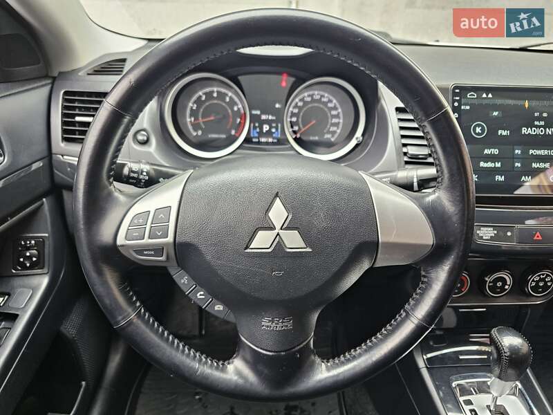 Седан Mitsubishi Lancer 2012 в Києві