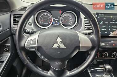 Седан Mitsubishi Lancer 2012 в Києві