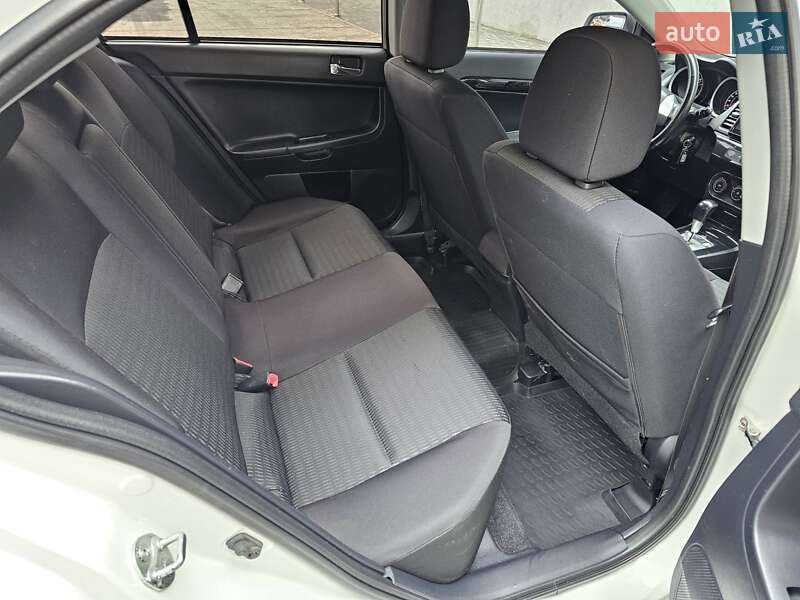 Седан Mitsubishi Lancer 2012 в Києві