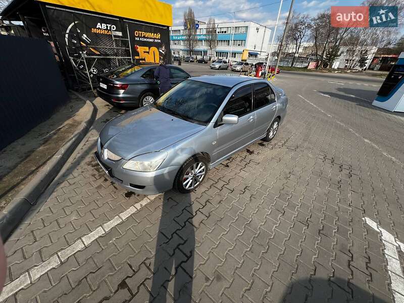 Седан Mitsubishi Lancer 2004 в Днепре фото 5 Седан Mitsubishi Lancer 2004 в Днепре