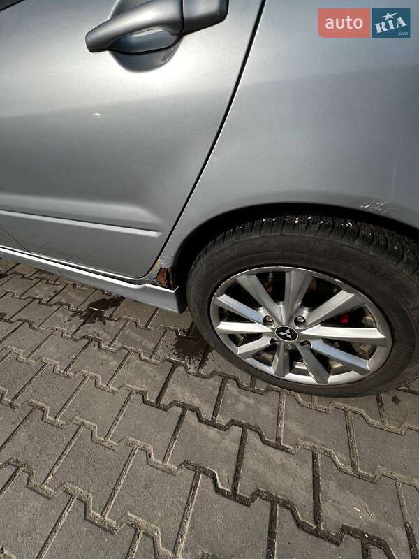 Седан Mitsubishi Lancer 2004 в Днепре фото 16 Седан Mitsubishi Lancer 2004 в Днепре