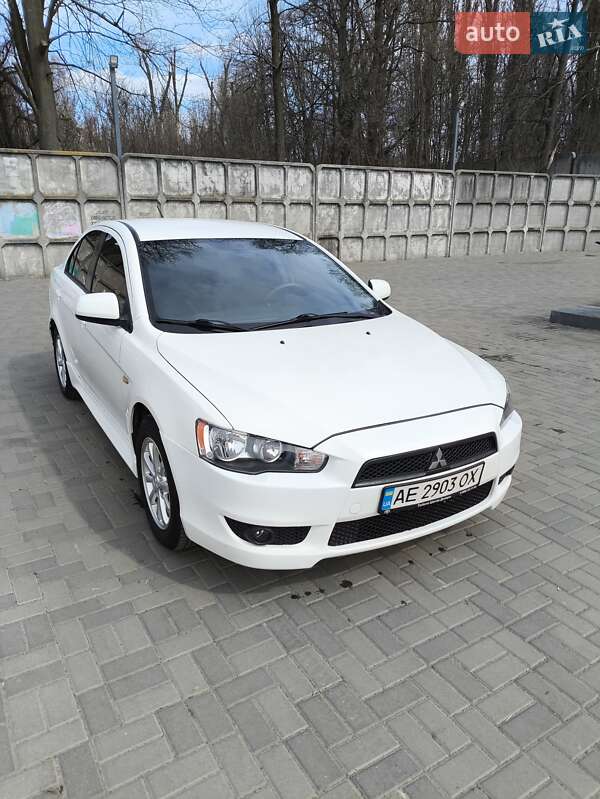 Mitsubishi Lancer 2014
