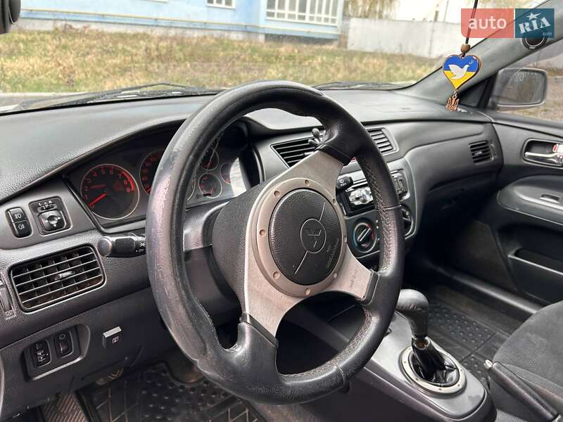 Седан Mitsubishi Lancer 2005 в Каменец-Подольском