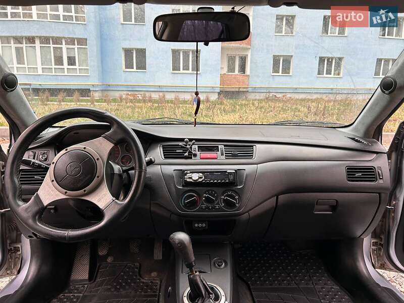 Седан Mitsubishi Lancer 2005 в Каменец-Подольском