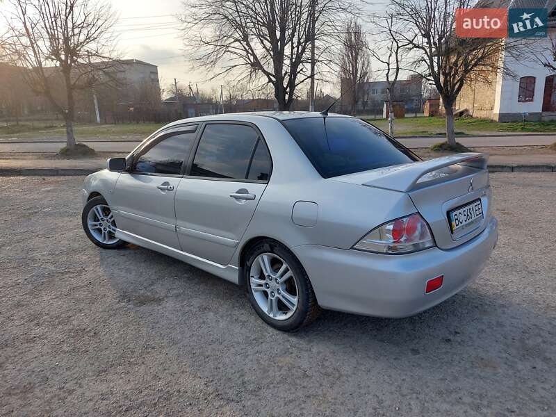 Седан Mitsubishi Lancer 2005 в Каменец-Подольском