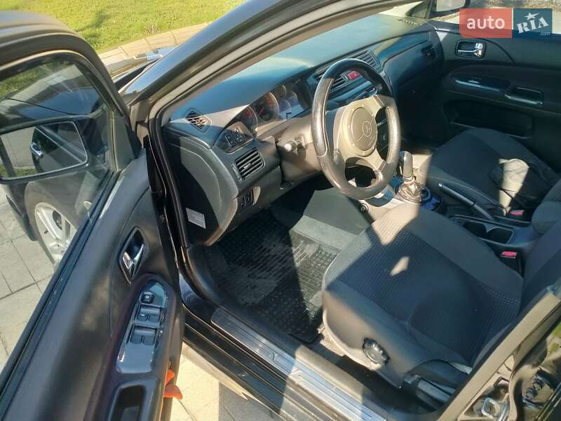 Седан Mitsubishi Lancer 2006 в Каменском