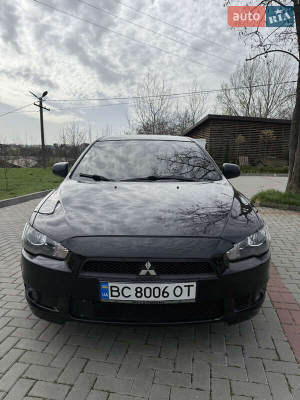 Седан Mitsubishi Lancer 2010 в Золочеве