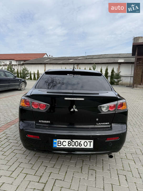 Седан Mitsubishi Lancer 2010 в Золочеве