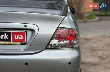 Седан Mitsubishi Lancer 2004 в 