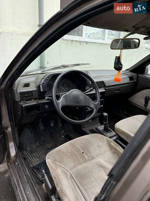 Седан Mitsubishi Lancer 1989 в Измаиле фото 11 Седан Mitsubishi Lancer 1989 в Измаиле