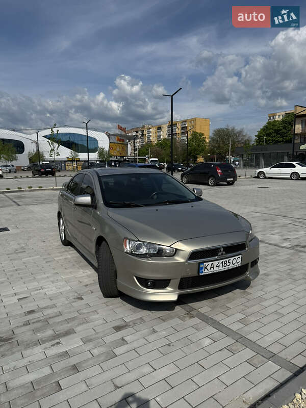 Седан Mitsubishi Lancer 2008 в Ужгороді