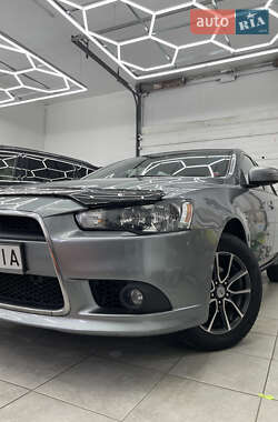Седан Mitsubishi Lancer 2014 в Киеве