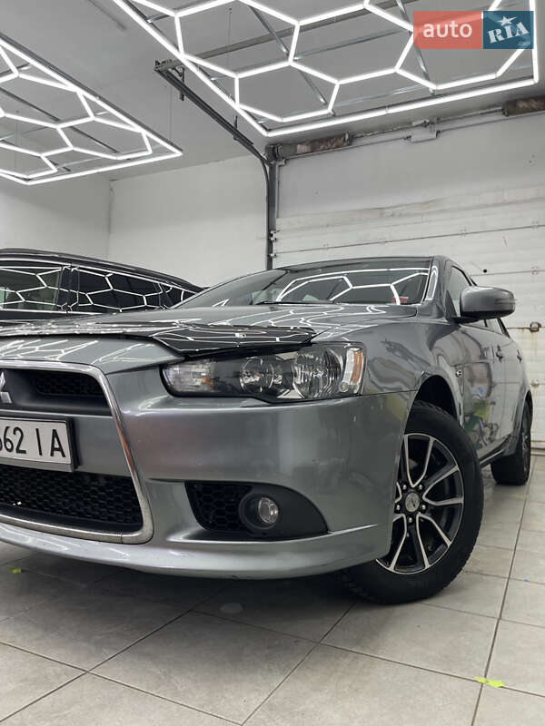 Mitsubishi Lancer 2014