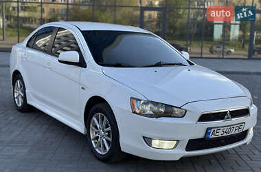 Седан Mitsubishi Lancer 2015 в Днепре