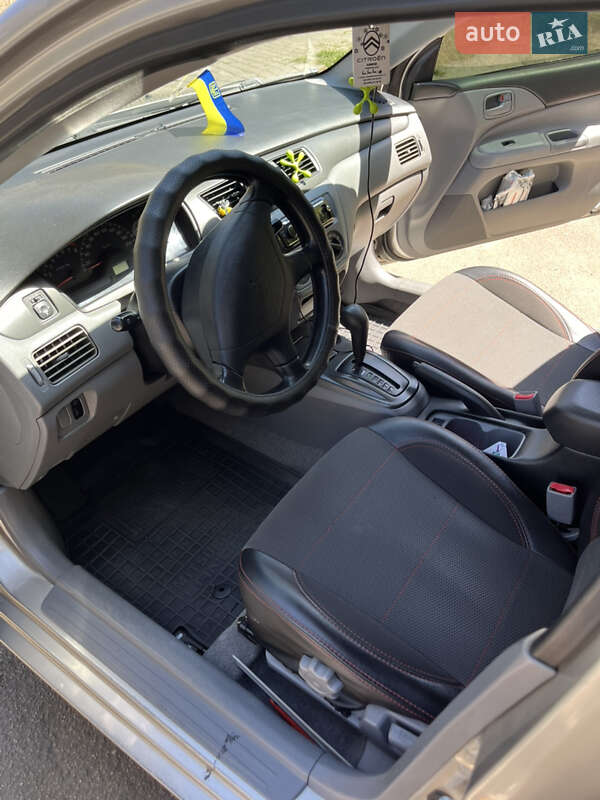 Седан Mitsubishi Lancer 2004 в Одесі