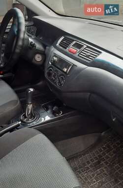Седан Mitsubishi Lancer 2004 в 