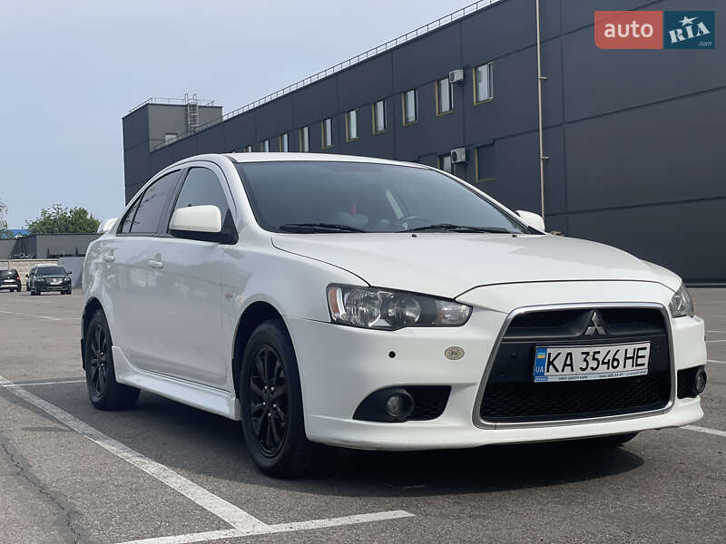 Mitsubishi Lancer 2013