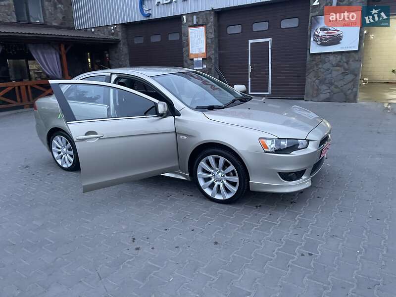 Седан Mitsubishi Lancer 2008 в Луцьку